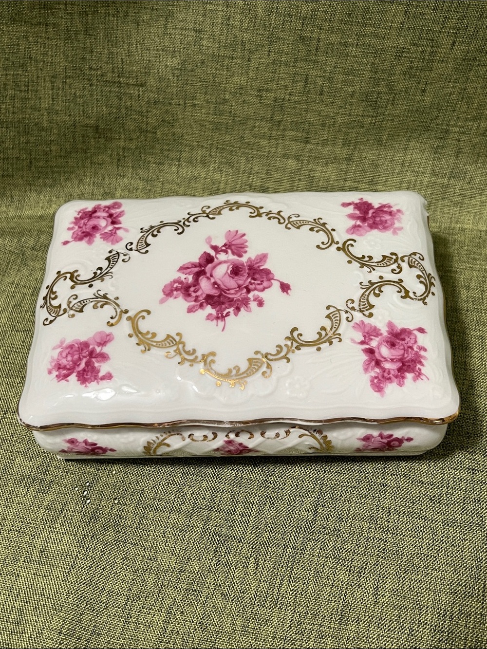 Vintage  Schumann Arzberg Porcelain Floral Trinket Box with Pink Roses
